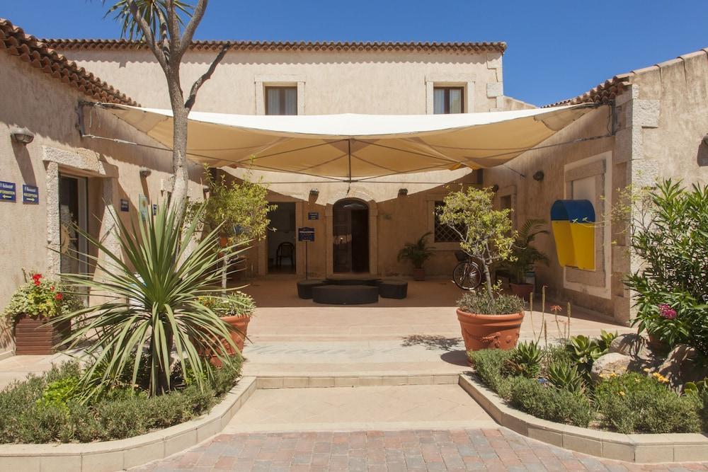 Centro Vacanze Isuledda 4* Cannigione