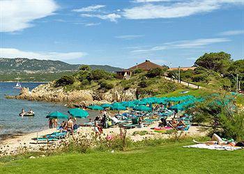 Centro Vacanze Isuledda Hotel